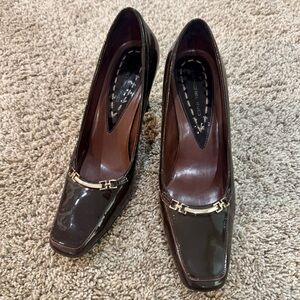 VGUC Bandolino Patent Leather Square-Toe Pumps with Gold Accent in Dark Brown